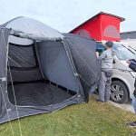 Vorzelte für Campervans und kompakte Campingbusse im Test