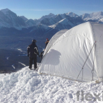 Winterzelt Der Schutz vor Regen, Wind und Kälte